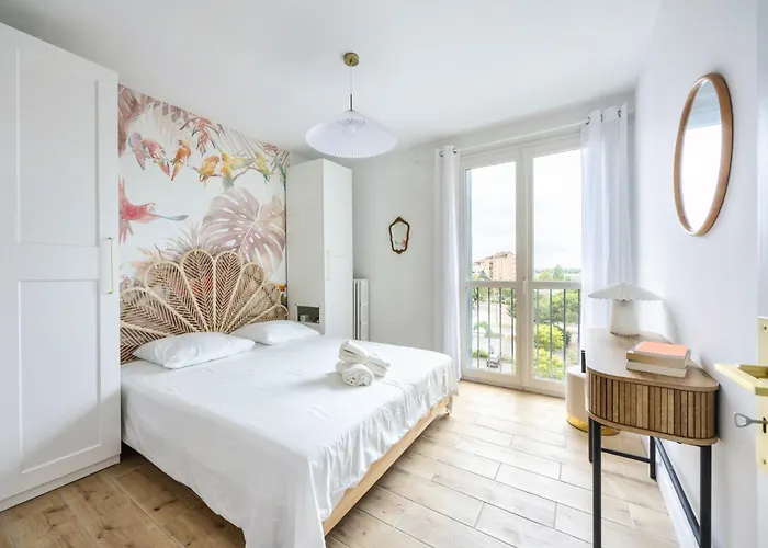 Le Cheval A Bascule - 2 - Balcon Colomiers