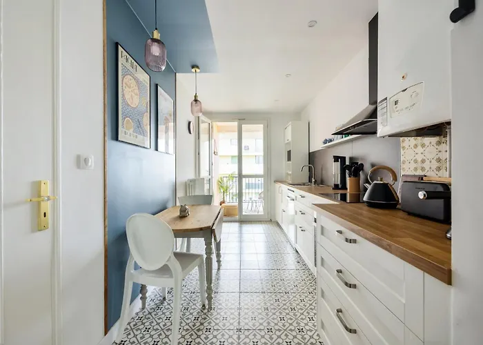 Le Cheval A Bascule - 2 - Balcon