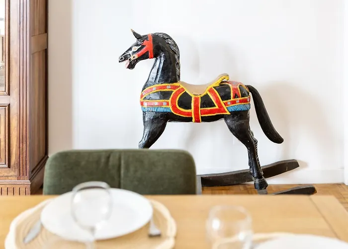 Le Cheval A Bascule - 2 - Balcon