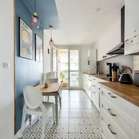 Le Cheval A Bascule - 2 - Balcon